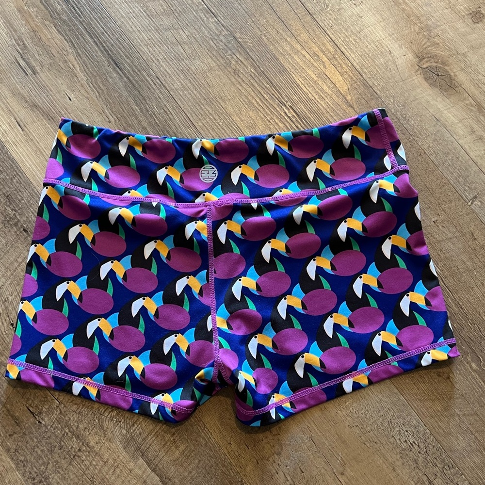 Toucan IAB shorts Large